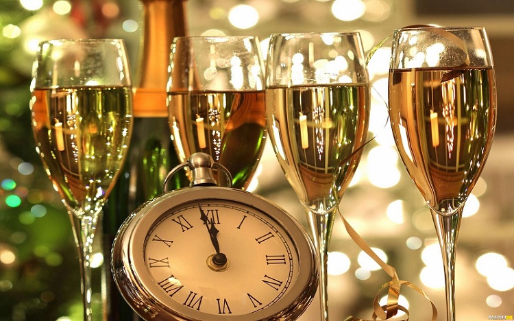 Почему Новый год встречают шампанским - откуда появилась традиция