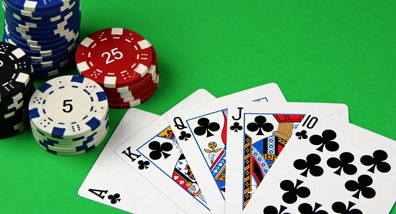 Почему популярен покер и где играть онлайн