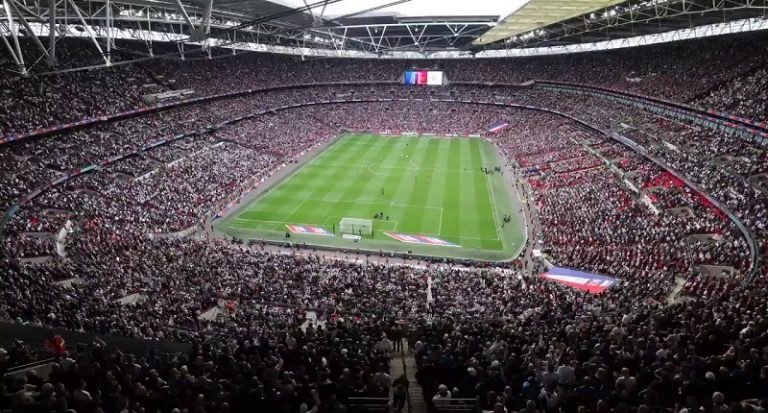 Стадион Уэмбли в Лондоне фото и факты