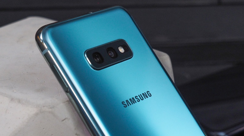 Насколько актуален смартфон Samsung Galaxy S10e