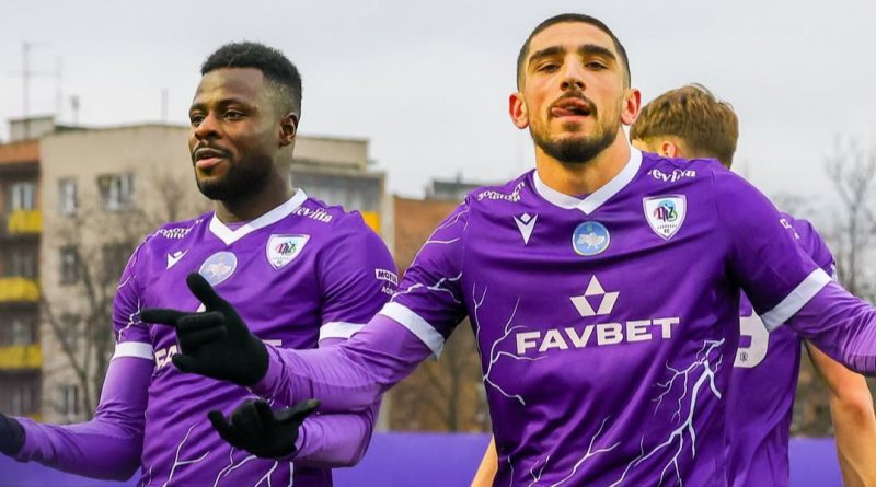 Украинский футбол: ЛНЗ лидирует в УПЛ, Буковина доминирует в Первой лиге