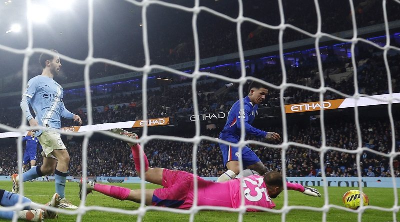 Европейский футбол. Манчестер Сити отстает от Арсенала